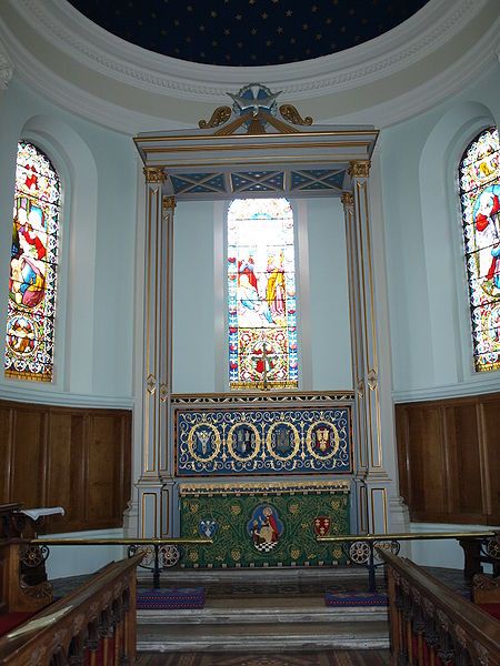 File:StMaryMagdaleneBridgnorthChancel.JPG