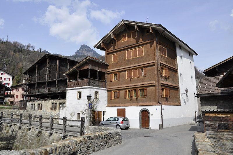 File:Supersaxo Haus.jpg