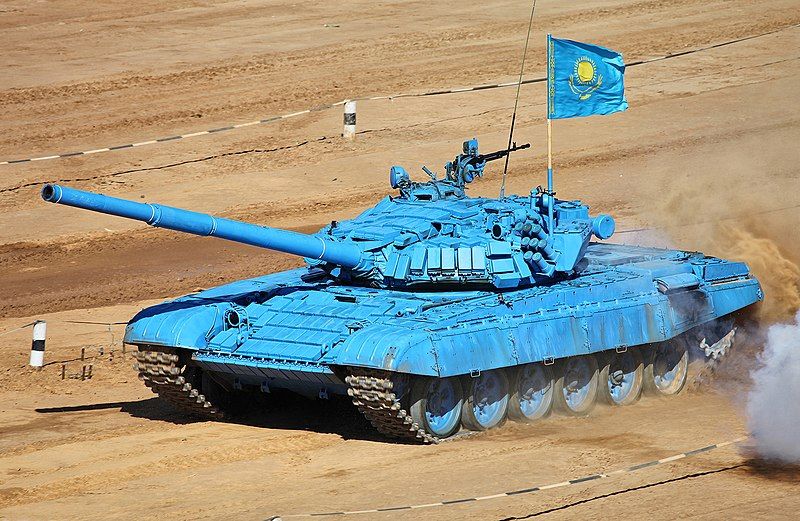 File:T-72B -TankBiathlon2013-28.jpg