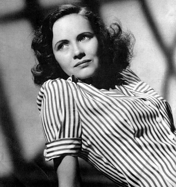 File:Teresa-Wright-1942-1.jpg