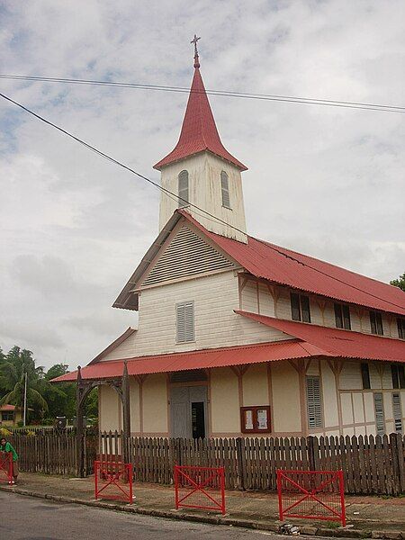 File:Église d'Iracoubo.JPG