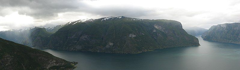 File:Aurlandfjorden.jpg