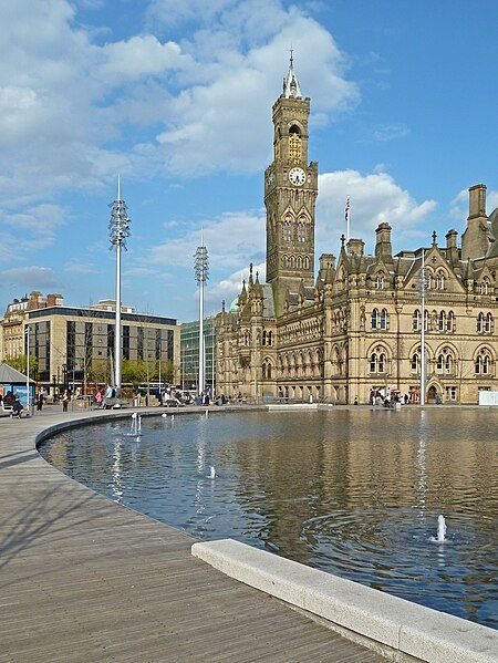 File:Bradford (8695831967).jpg