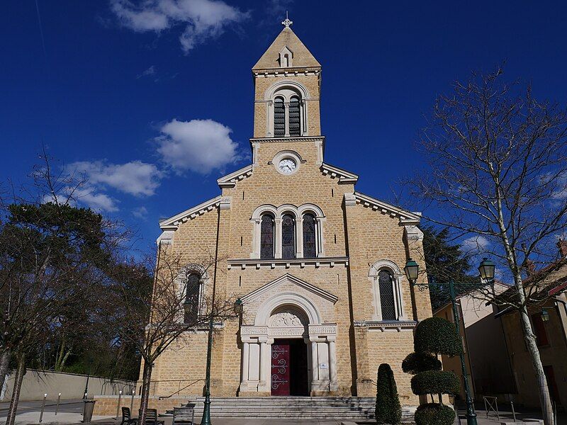 File:Eglise de Tassin.jpg