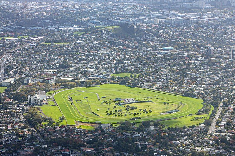 File:Ellerslie Racecourse.jpg