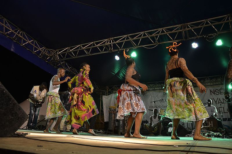 File:FestivalMbogLiaa20.jpg