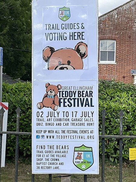 File:Great-Ellingham-2022-TeddyBearFestival 13.jpg