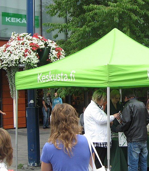 File:Keskusta stall Jyvaskyla.JPG