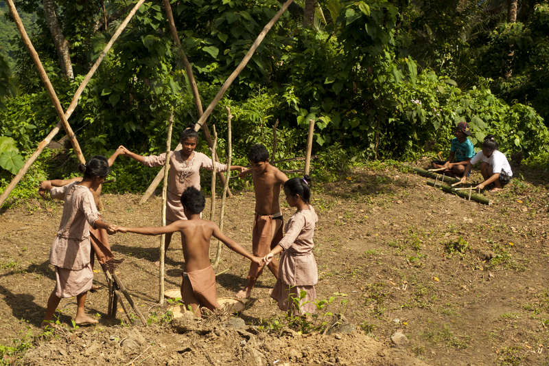 File:Mangyan Dancing.png