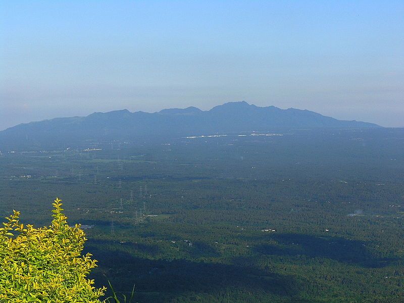 File:Mount Malepunyo.jpg