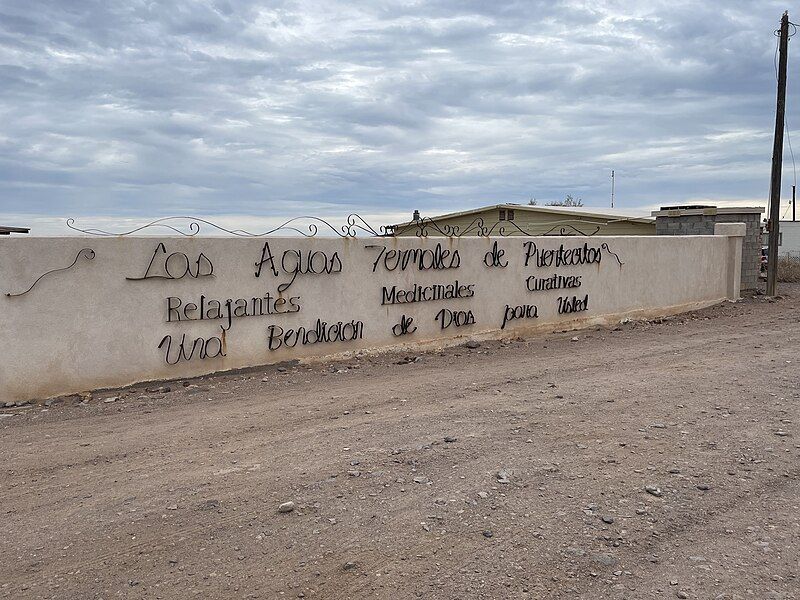 File:Puertecitos-Hot-Springs.jpg