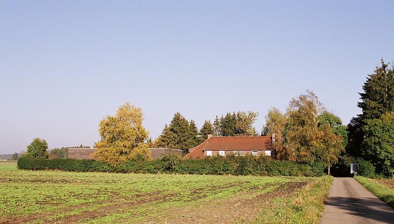 File:Rundfunksender Dürrheim.JPG