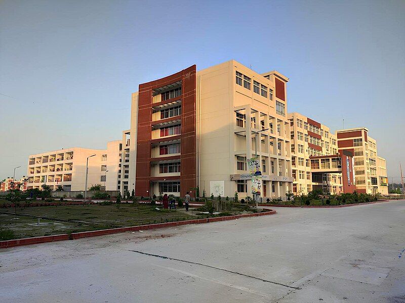 File:SMMAMC Campus 02.jpg