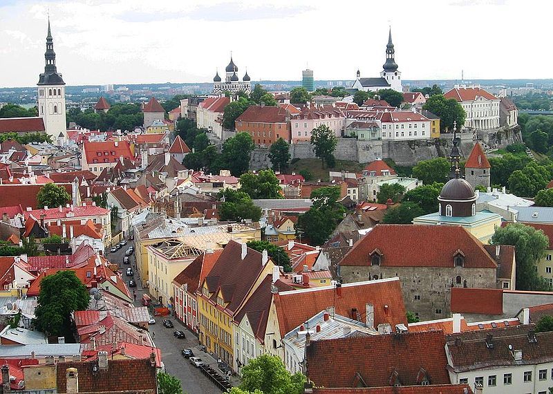 File:Tallinn-old-town.jpg