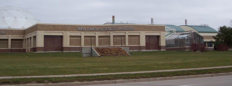 File:UWFoxValleyWeisEarthScienceMuseum.jpg