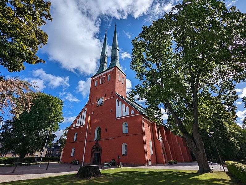 File:Växjö Domkyrka, 20220806.jpg