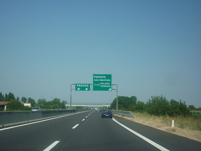 File:A13 direzione Padova.JPG