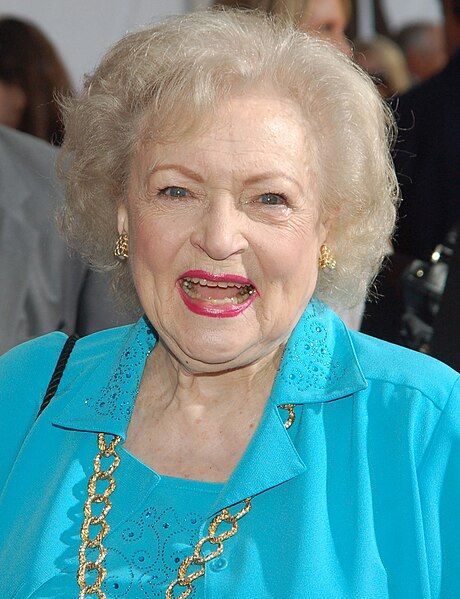 File:BettyWhiteJune09.jpg