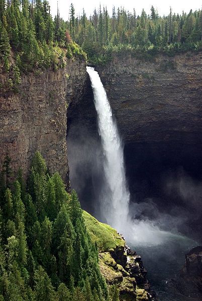 File:Helmcken Falls.JPG