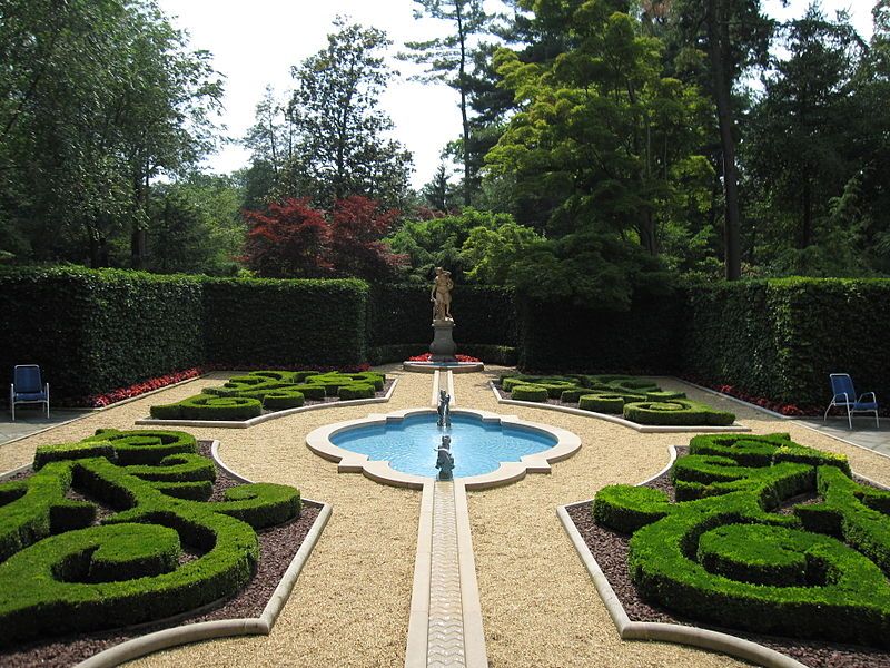 File:Hillwood Estate 2.JPG