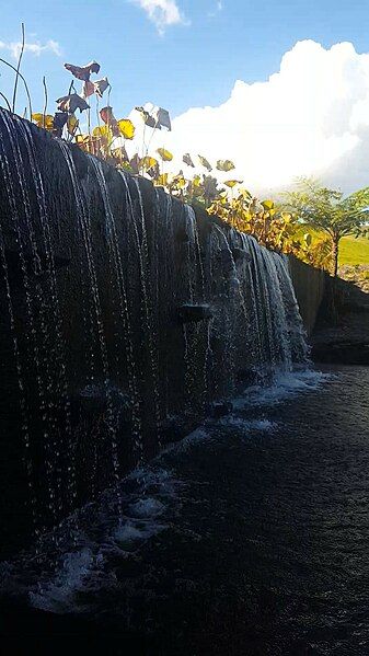 File:Mt Penang Waterfalls.jpg