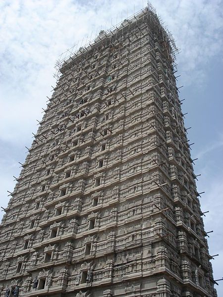 File:Muradeswara gopura.JPG