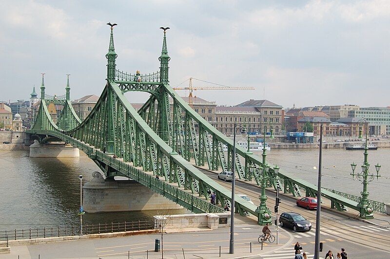 File:Szabadság Bridge 2010.JPG