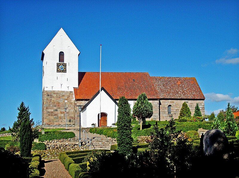 File:Vognsild kirke (Vesthimmerland).JPG