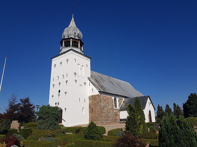 File:Andst Kirke 02.jpg