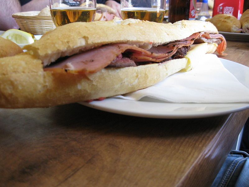 File:Bocadillo Pascuala Especial.JPG