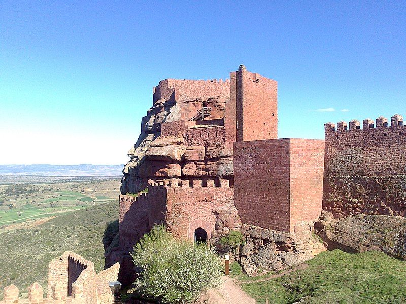 File:Castillo Peracense.jpg