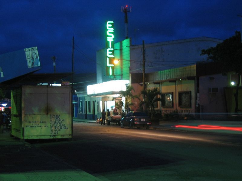 File:Cine esteli.jpg