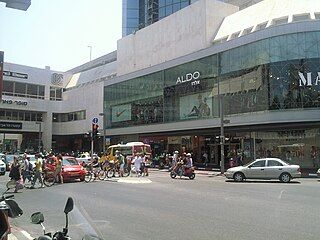 Dizengoff Center northern façade