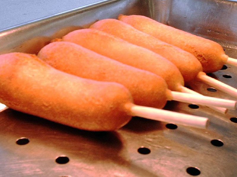 File:FiveCornDogProntoPups.JPG