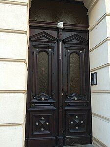 Detail of the gate portal