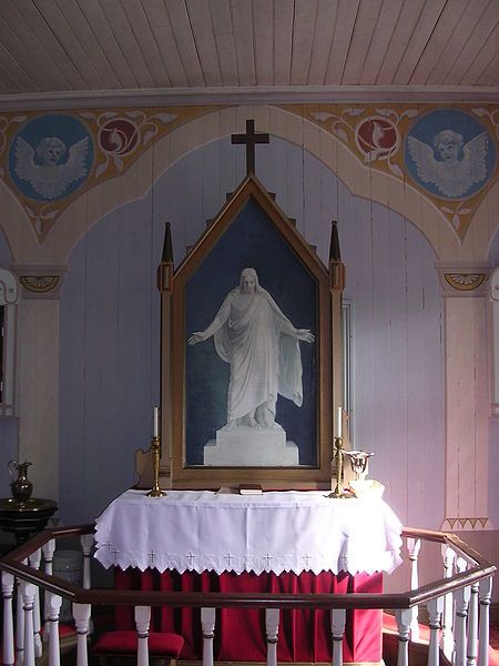 File:Husby kapell alter.JPG