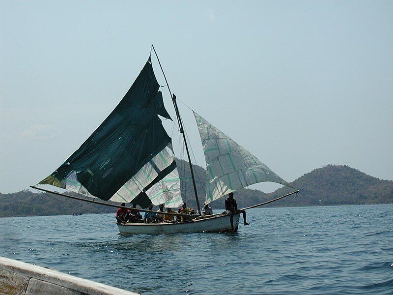 File:Malawi boat.jpg