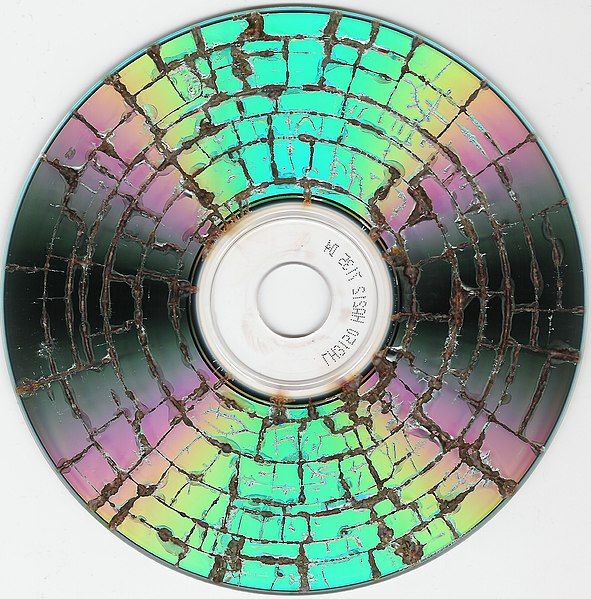 File:Microwaved-CD-2.jpg