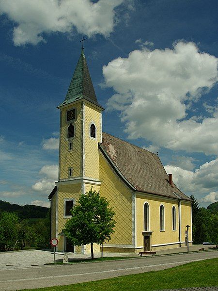 File:Pfarrkirche Texing 2010.jpg