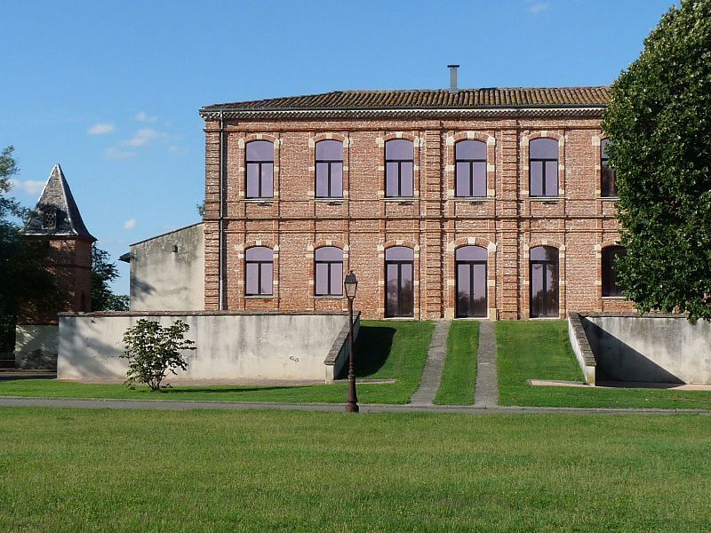 File:Pinsjust mairie.JPG