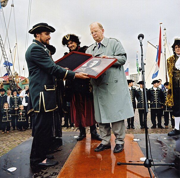 File:Shtandart1999-bouwfeest (8).jpg