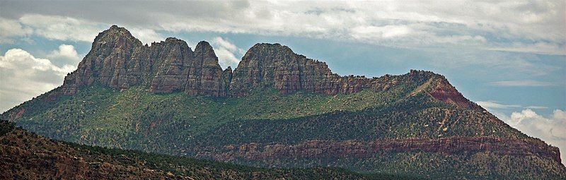 File:Smithsonian Butte.jpg