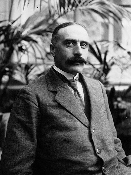 File:Victor Peytral-1917.jpg