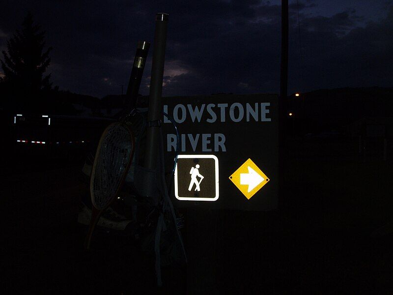 File:YellowstoneRiverTrailhead.JPG