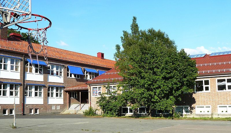 File:Årvoll school 2.jpg