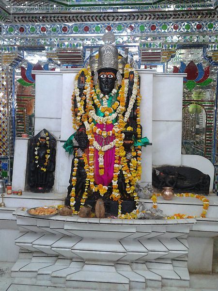 File:BRAHMAJI TEMPLE CHHINCH.jpg