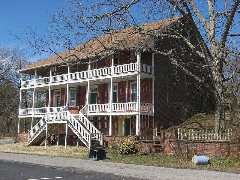 File:Canton Brick Inn.jpg