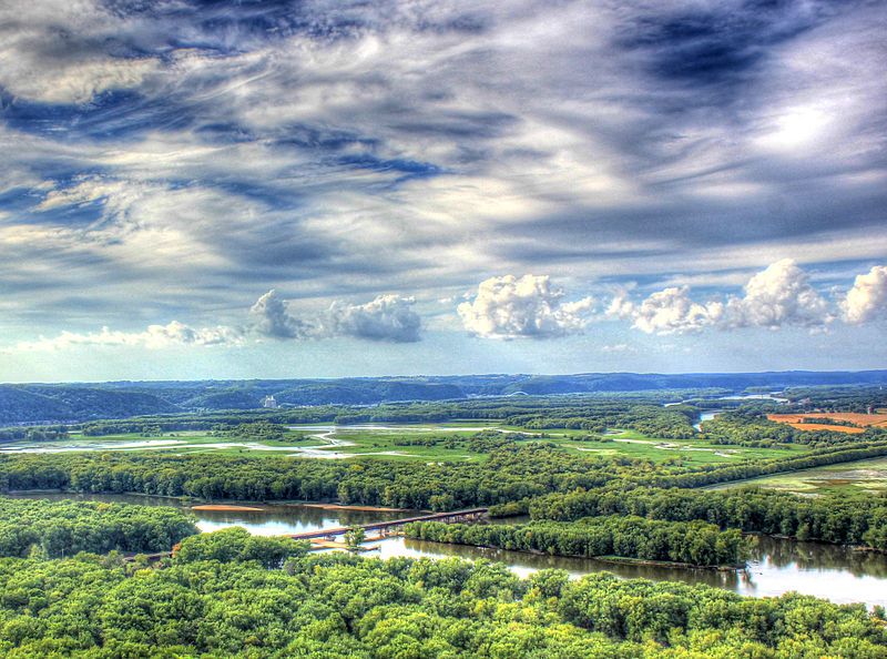 File:Gfp-wisconsin-wyalusing-state-park-river-valley.jpg