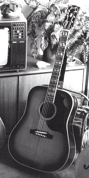 File:Gibson-SJ-1963.jpg