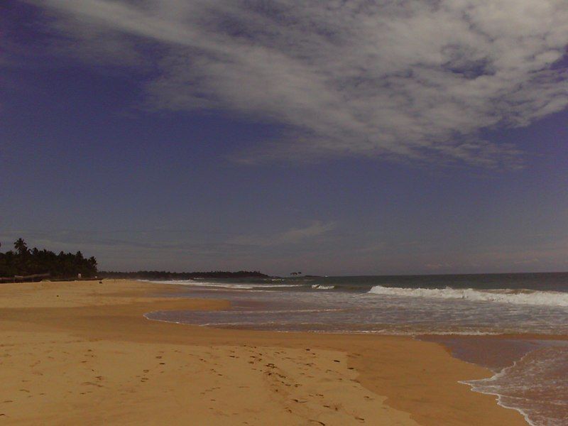 File:Hikkaduwa beach.JPG